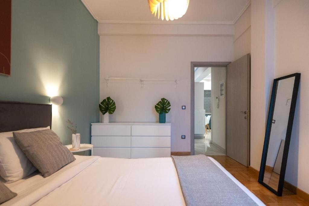 The Mint'S Apartment Iofontos Athén Kültér fotó